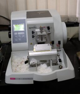 Semi-automated Tissue Microtome